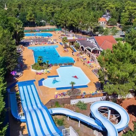Chaleureux A Avec Piscine Partagee. Saint-Jean-de-Monts